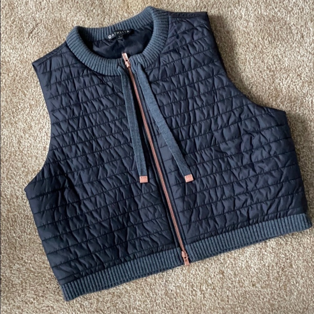 Athleta Primaloft Cropped Vest sz L